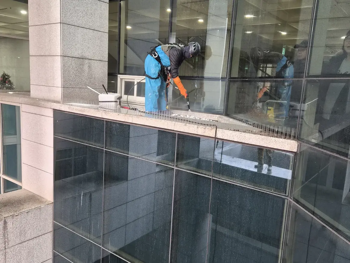 성남시 중원구 갈현동 건물 복도·대기 동선 야간 위생청소 사례 - 행진크린