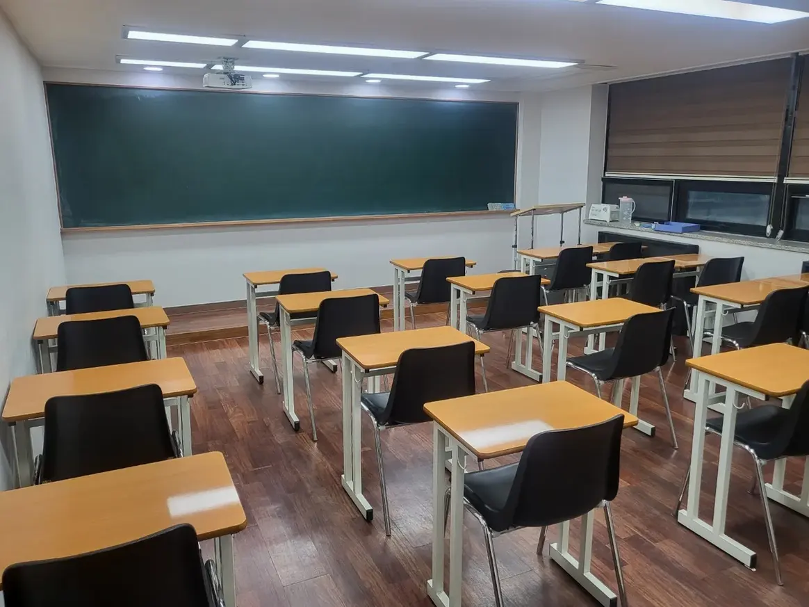 안성시 대덕면 어린이집 과학실 장비 주변 정밀 위생청소 사례 - 행진크린