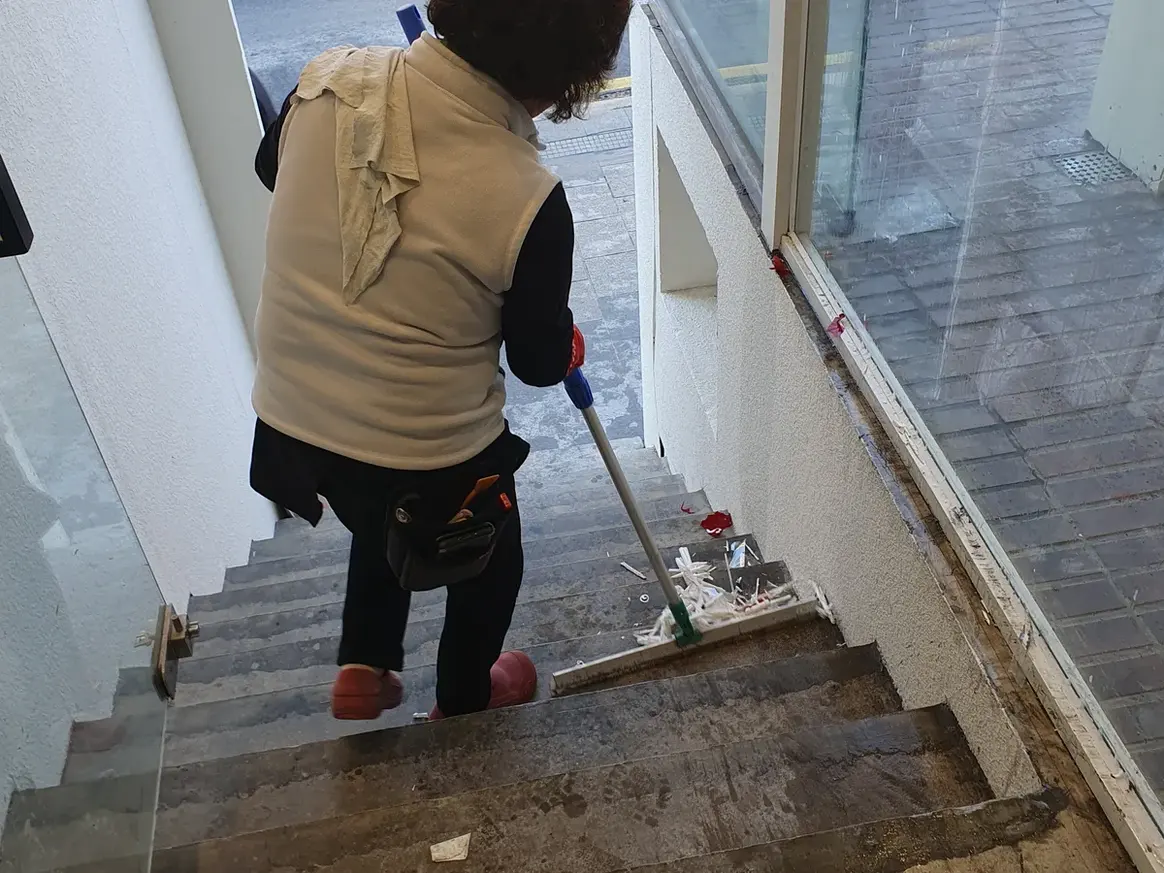 안성시 인지동 출입 계단·입구 세면대 살균 위생청소 사례 - 행진크린